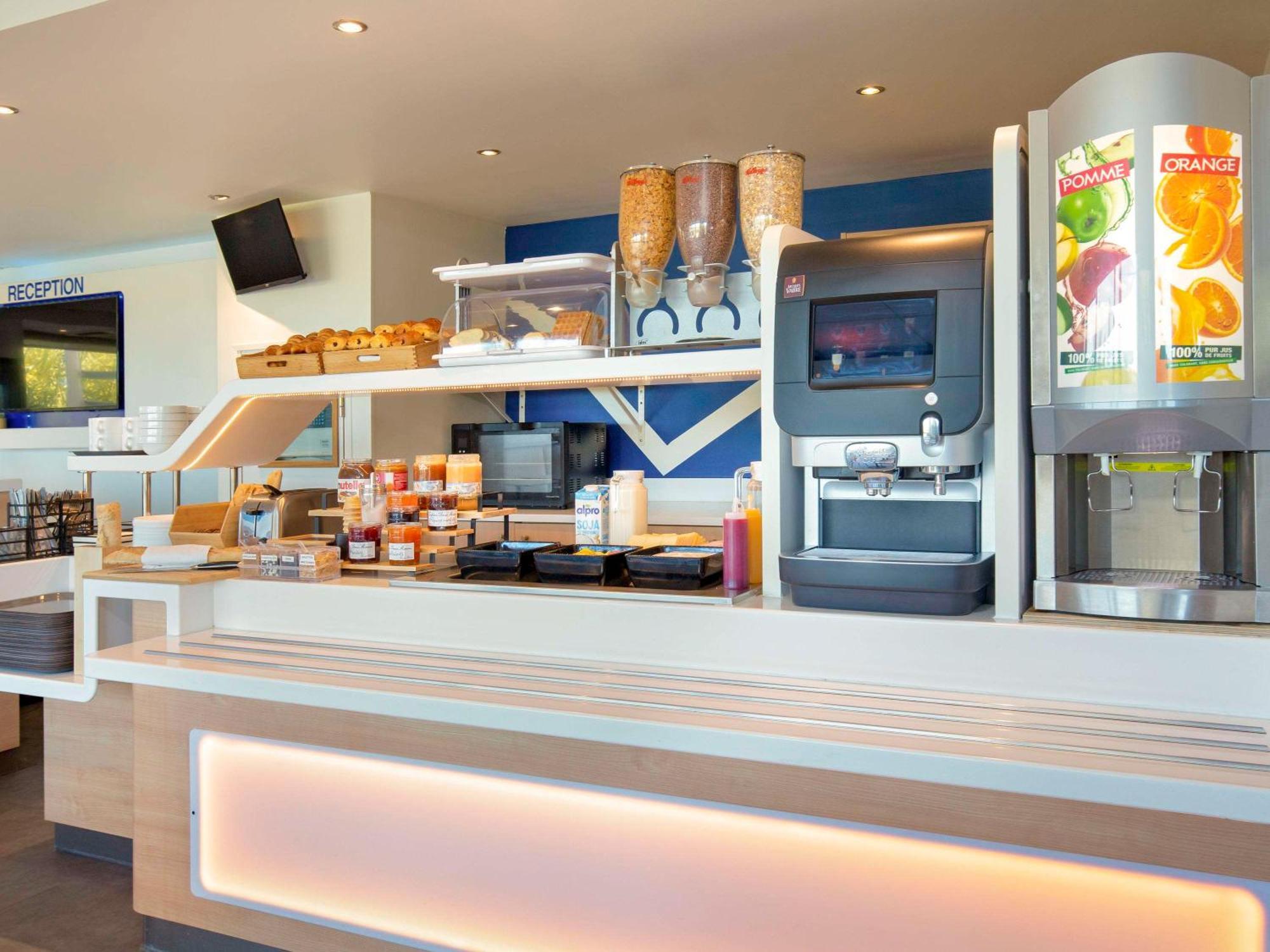 Ibis Budget Saint-Maximin Екстер'єр фото