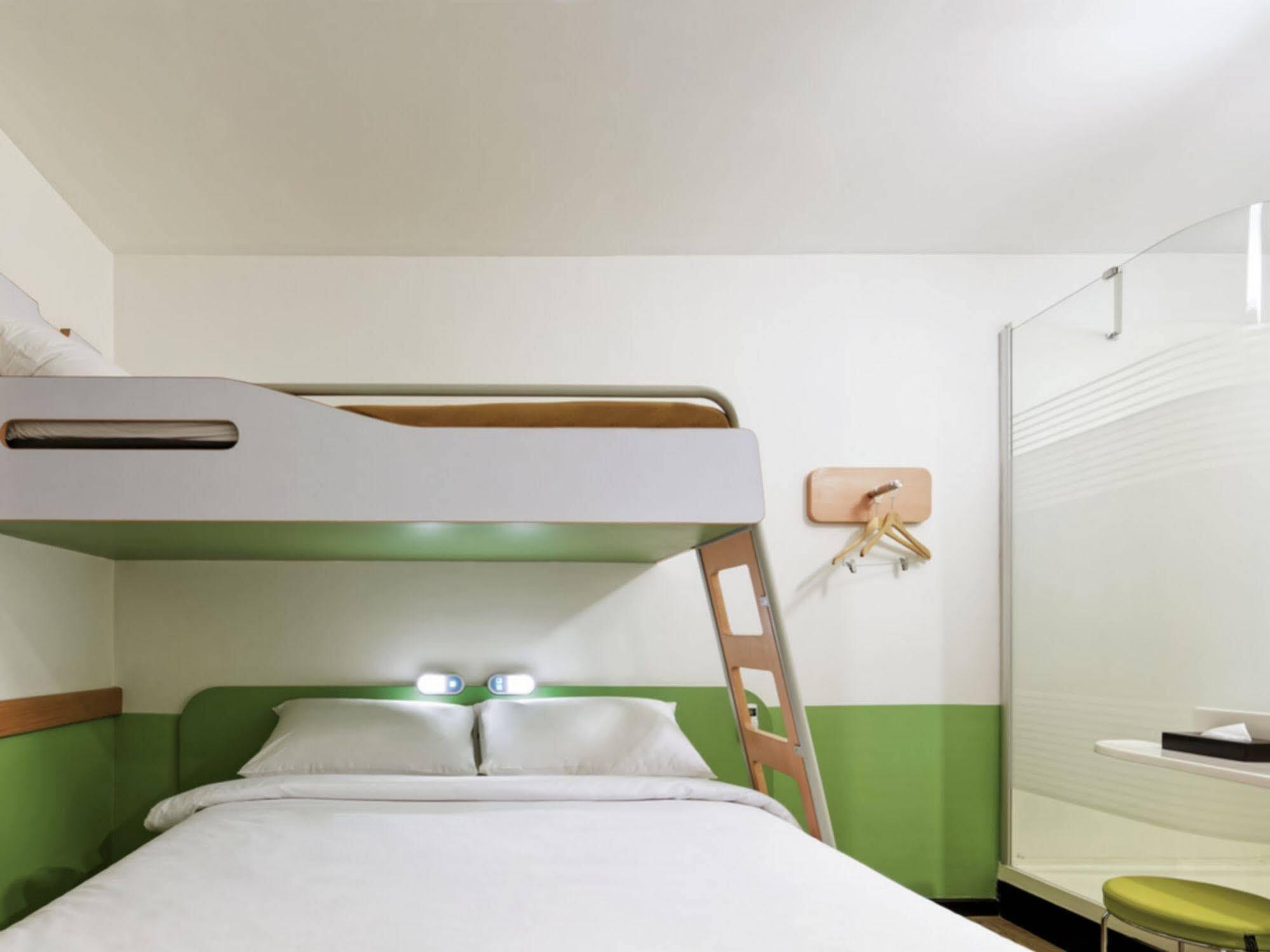 Ibis Budget Saint-Maximin Екстер'єр фото