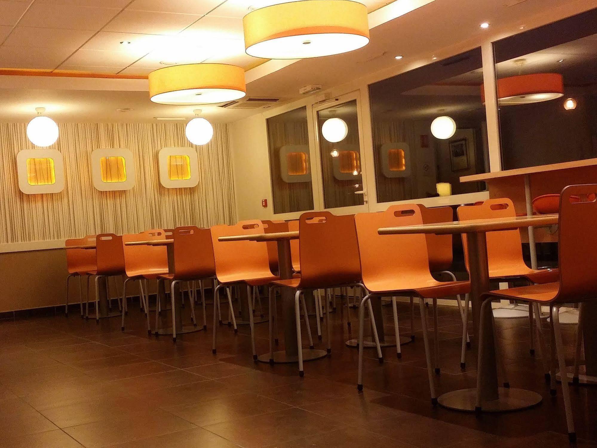 Ibis Budget Saint-Maximin Екстер'єр фото